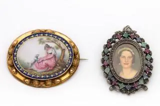 A Biedermeier enameled brooch – kavel bij Veilinggebouw De Zwaan, Amsterdam