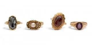 Four gem set vintage rings – kavel bij Veilinggebouw De Zwaan, Amsterdam