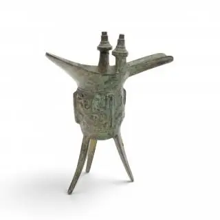 China, een kopie van een archaïsch bronzen ritueel wijnvat, jue, modern – kavel bij Veilinggebouw De Zwaan, Amsterdam