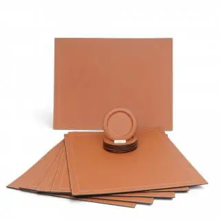 Italië, Giobagnara en B Home Interiors, zes bruin lederen placemats en zeven onderzetters – kavel bij Veilinggebouw De Zwaan, Amsterdam