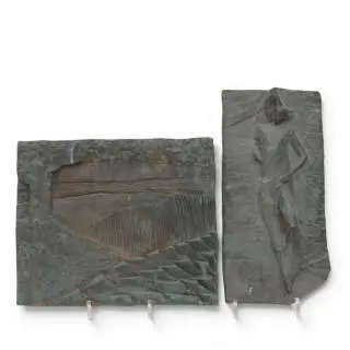 Twee bronzen reliëf plaquettes, circa 1960; landschap/naakt – kavel bij Veilinggebouw De Zwaan, Amsterdam
