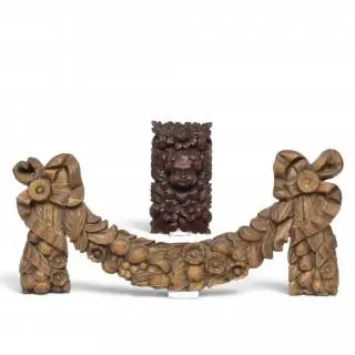 Gestoken houten wandornament, Louis XVI stijl – kavel bij Veilinggebouw De Zwaan, Amsterdam