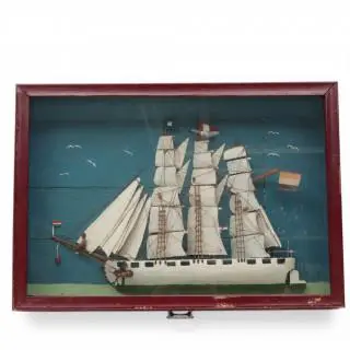 Halfmodel in vitrine, 19e eeuw – kavel bij Veilinggebouw De Zwaan, Amsterdam