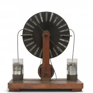 Wimshurst, elektriseermachine, 19e eeuw – kavel bij Veilinggebouw De Zwaan, Amsterdam