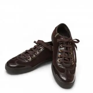 Gucci brown suede sneakers, circa 00s – kavel bij Veilinggebouw De Zwaan, Amsterdam