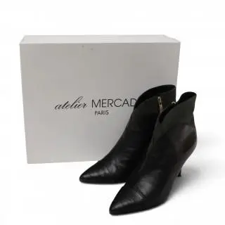 Atelier Mercadal black stiletto pointed toe ankle boots, circa 2010 – kavel bij Veilinggebouw De Zwaan, Amsterdam