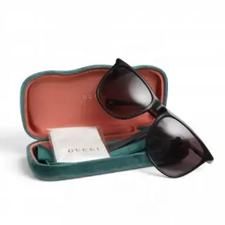 Gucci black square frame sunglasses, circa 2015 – kavel bij Veilinggebouw De Zwaan, Amsterdam