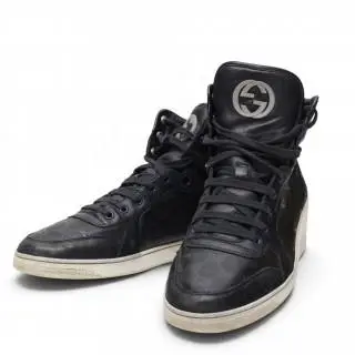 Gucci GG blue logo leather sneakers, circa 2010 – kavel bij Veilinggebouw De Zwaan, Amsterdam