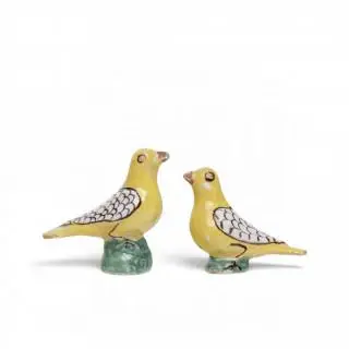 Delft, twee vormstukken van vogels, 18e eeuw – kavel bij Veilinggebouw De Zwaan, Amsterdam