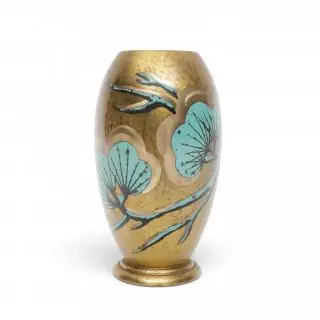 Paul Haustein (1880-1994), kopenren vaasje met decor van bladeren, uitvoering WMF – kavel bij Veilinggebouw De Zwaan, Amsterdam