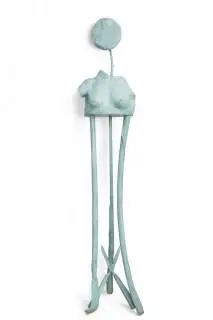 Carin Gradda (1953), groen gepatineerd bronzen sculptuur, allegorie op het buitenleven – kavel bij Veilinggebouw De Zwaan, Amsterdam