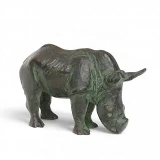 Hetty Heyster (geb. 1943), groen gepatineerd bronzen sculptuur, 'Jonge Neushoorn', 1996 – kavel bij Veilinggebouw De Zwaan, Amsterdam