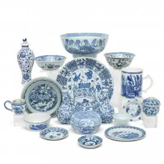 China, a collection of blue and white porcelain, 17th-20th centuries – kavel bij Veilinggebouw De Zwaan, Amsterdam