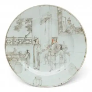 China, a grisaille porcelain European subject plate, 18th century – kavel bij Veilinggebouw De Zwaan, Amsterdam