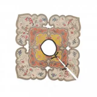 China, an embroidered silk lady's collar, late Qing dynasty (1644-1912) – kavel bij Veilinggebouw De Zwaan, Amsterdam