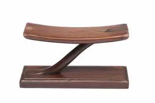 China, a wooden neckrest – kavel bij Veilinggebouw De Zwaan, Amsterdam