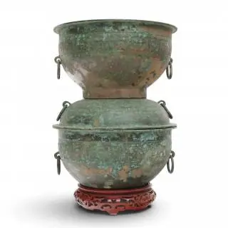 China, a bronze two-part steamer, Spring and Autumn period, late 6th- early 5th century BC – kavel bij Veilinggebouw De Zwaan, Amsterdam