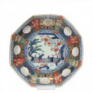 Japan, an Imari porcelain octagonal dish, 18th century – kavel bij Veilinggebouw De Zwaan, Amsterdam
