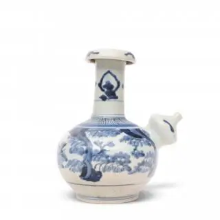 Japan, a blue and white Arita porcelain kendi, Edo period, 18th century – kavel bij Veilinggebouw De Zwaan, Amsterdam