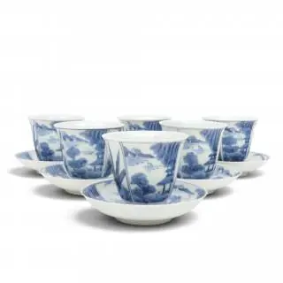 Japan, a set of six blue and white Hirado porcelain cups and saucers, Meiji period (1868-1912) – kavel bij Veilinggebouw De Zwaan, Amsterdam