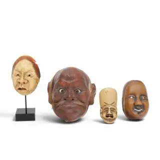 Japan, four various miniature masks, 19th-20th centuries – kavel bij Veilinggebouw De Zwaan, Amsterdam