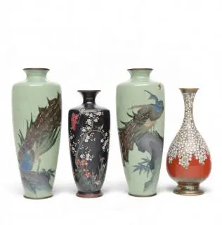Japan, four cloisonné vases, ca. 1900 – kavel bij Veilinggebouw De Zwaan, Amsterdam