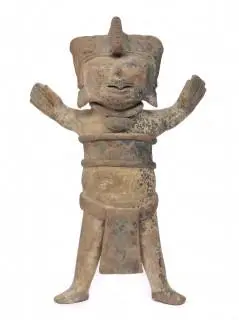 Mexico, Vera Cruz, a small terracotta standing female figure, smiling lady, ca. 500-700 CE – kavel bij Veilinggebouw De Zwaan, Amsterdam