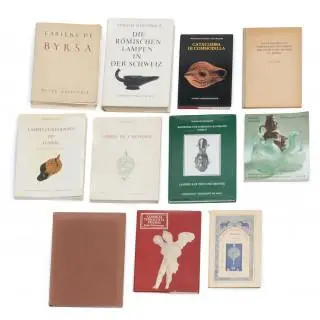 A collection of twelve books concerning the Antiquities – kavel bij Veilinggebouw De Zwaan, Amsterdam