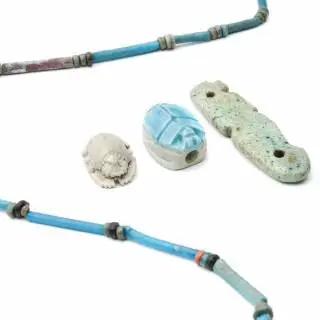Egypt, a collection of four faience objects, Late Period – kavel bij Veilinggebouw De Zwaan, Amsterdam