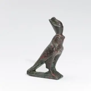 Egypt, a fine bronze Horus falcon amulet, Late Period – kavel bij Veilinggebouw De Zwaan, Amsterdam