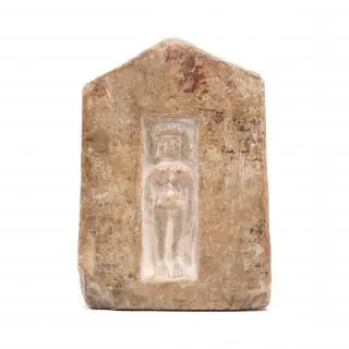 Egypt, a small lime stone home altar, Late Period – kavel bij Veilinggebouw De Zwaan, Amsterdam