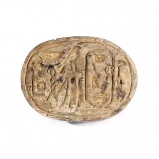 Egypt, a white shale scarab, 18th Dynasty – kavel bij Veilinggebouw De Zwaan, Amsterdam