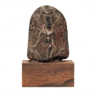 Egypt, a fragment of a brown-black stone magical Horus stele, cippus, Late Period, ca. 4th century BCE – kavel bij Veilinggebouw De Zwaan, Amsterdam
