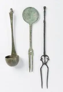 A Roman bronze fork, a bronze laddle and a Roman-Byzanthium, bronze spoon-fork, ca. 1st - 3rd century CE – kavel bij Veilinggebouw De Zwaan, Amsterdam