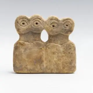 Syria, Tell Brak, a double marble eye- idol, ca. 4th Mill BCE – kavel bij Veilinggebouw De Zwaan, Amsterdam