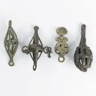 Persia, Luristan, four bronze bells, ca. 9th - 7th century BCE – kavel bij Veilinggebouw De Zwaan, Amsterdam
