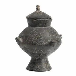 Western Anatolia, Yortan, a fine blackware earthernware lidded vessel, ca. 2700 -2500 BCE – kavel bij Veilinggebouw De Zwaan, Amsterdam