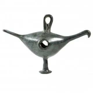 An Greek bronze bird-shaped amulet, ca. 8th - 7th century BCE – kavel bij Veilinggebouw De Zwaan, Amsterdam