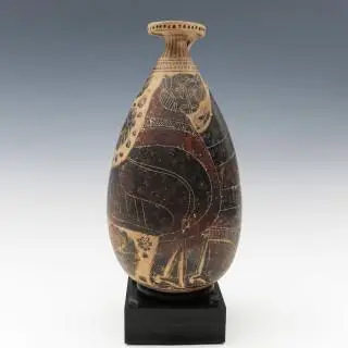 A large Middle Corinthian pottery Alabastron, by the Winged Panther Painter, ca. 600-575 BCE – kavel bij Veilinggebouw De Zwaan, Amsterdam