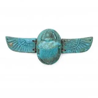 Egypt, a bright turquoise-blue glazed winged scarab, Ptolomaic Period, ca. 3rd - 1st century BCE – kavel bij Veilinggebouw De Zwaan, Amsterdam