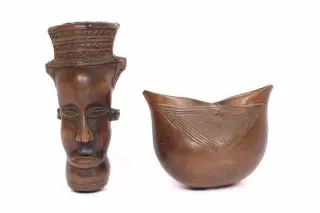 D.R. Congo, Kuba Kingdom, a carved wooden pipe bowl – kavel bij Veilinggebouw De Zwaan, Amsterdam