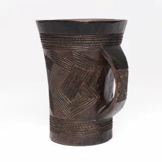 D.R. Congo, Kuba, a wooden palm wine cup – kavel bij Veilinggebouw De Zwaan, Amsterdam