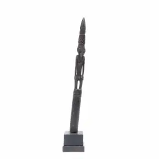P.N. Guinea, Sepik, a wooden staff end – kavel bij Veilinggebouw De Zwaan, Amsterdam