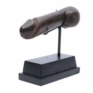 makonde penis ritueel object – kavel bij Veilinggebouw De Zwaan, Amsterdam