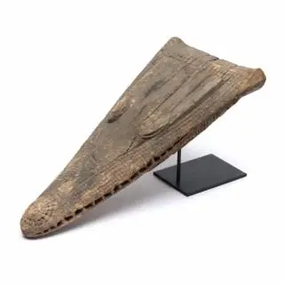 P.N. Guinea, Sepik, wooden canoe prow – kavel bij Veilinggebouw De Zwaan, Amsterdam