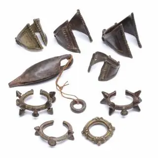 A collection of West African copper alloy bracelets and rings – kavel bij Veilinggebouw De Zwaan, Amsterdam