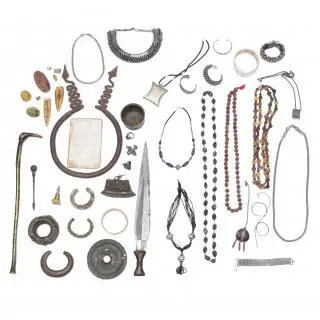 A various collection of African objects – kavel bij Veilinggebouw De Zwaan, Amsterdam
