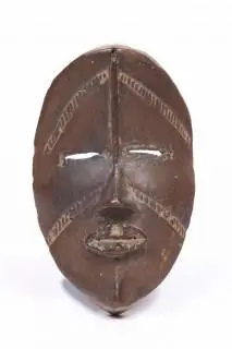 Ivory Coast, Dan, an old and delicately carved small mask,late 19th, early 20th century – kavel bij Veilinggebouw De Zwaan, Amsterdam