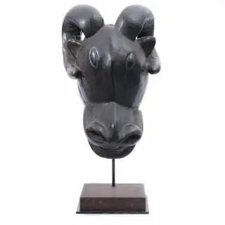 Cameroon, a crest mask in the form of a buffalo – kavel bij Veilinggebouw De Zwaan, Amsterdam