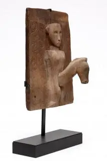 Sulawesi, Toraja, a wooden door – kavel bij Veilinggebouw De Zwaan, Amsterdam